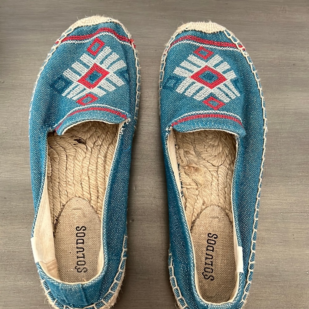 Soludos espadrille flats!